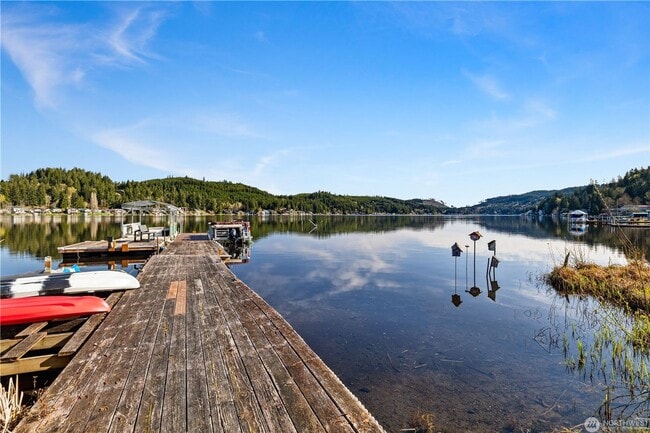 345 Summit Lake Shore Rd NW in Olympia, WA - Building Photo - Building Photo