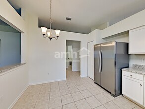 1044 Summer Breeze Dr in Brandon, FL - Building Photo - Building Photo