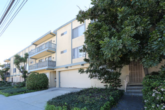 Culver Apartments in Los Angeles, CA - Building Photo - Building Photo