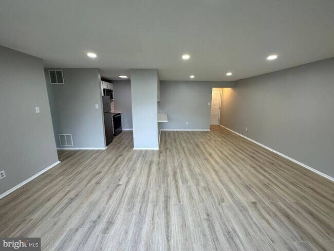 1704 The Woods in Cherry Hill, NJ - Building Photo - Building Photo