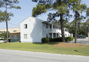 Sandy Lane Apartments in Myrtle Beach, SC - Building Photo - Building Photo