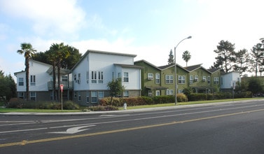 Stoney Pine Apartments in Sunnyvale, CA - Building Photo - Building Photo