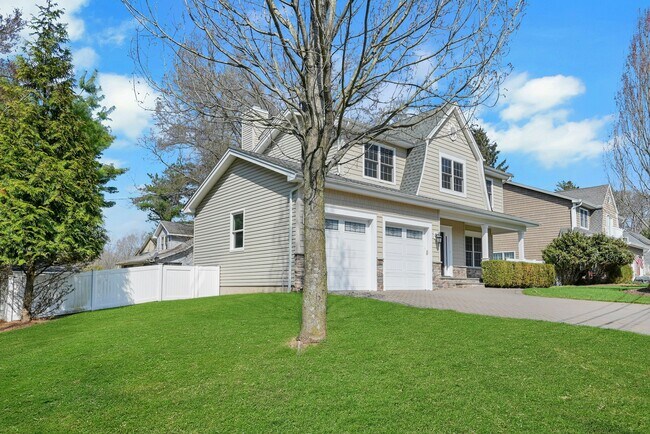 1 Lindy Pl in Old Tappan, NJ - Building Photo - Building Photo