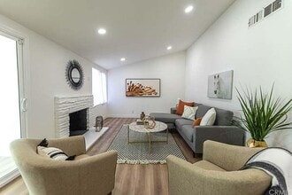 2103 Avalon Ave in Pomona, CA - Foto de edificio - Building Photo