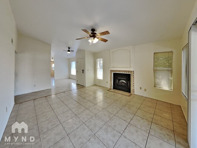 5230 W Wood Owl Dr in Tucson, AZ - Building Photo - Building Photo