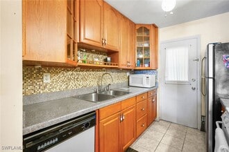 1766 Cape Coral Pkwy E in Cape Coral, FL - Building Photo - Building Photo