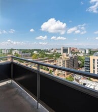 8200W Apartments in Bethesda, MD - Building Photo - Building Photo