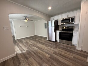 5437 Essex Ave S in Gulfport, FL - Building Photo - Building Photo