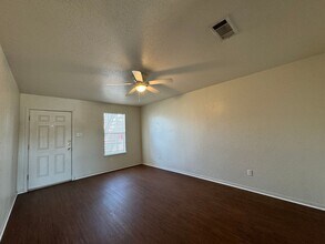 3301 Barcelona Dr in Killeen, TX - Building Photo - Building Photo
