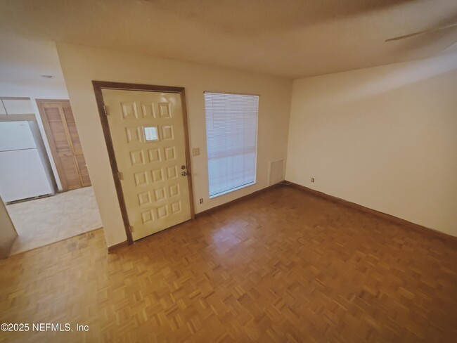2136 Schumacher Ave in Jacksonville, FL - Building Photo - Building Photo