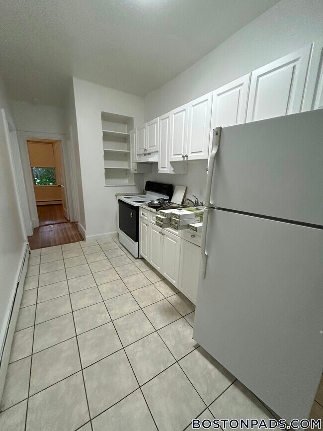 21 Fairbanks St, Unit 33 in Boston, MA - Building Photo - Building Photo