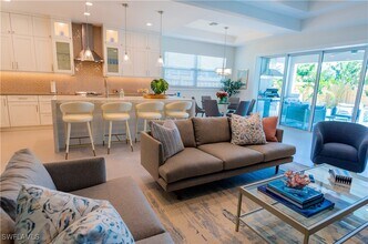 548 101st Ave N in Naples, FL - Building Photo - Building Photo