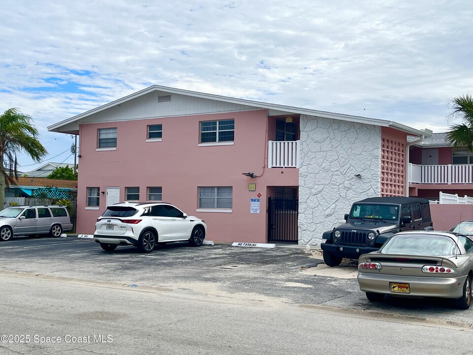 401 Monroe Ave in Cape Canaveral, FL - Building Photo