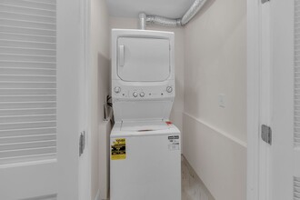 86 Belmont Ave, Unit 2 in Belleville, NJ - Building Photo - Building Photo