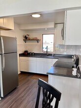 190 Charles St in Secaucus, NJ - Building Photo - Building Photo