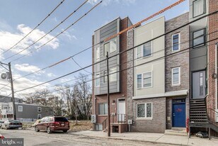 1940 N 8th St in Philadelphia, PA - Building Photo