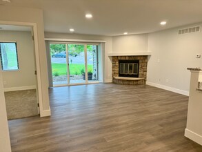 7468 S Alkire St in Littleton, CO - Foto de edificio - Building Photo