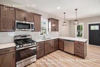 1054 Watson St SW in Grand Rapids, MI - Building Photo - Building Photo