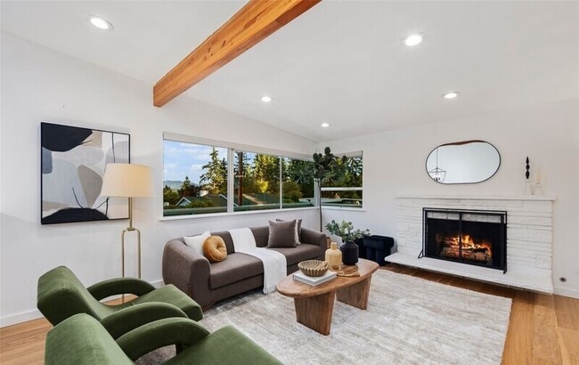 201 165th Ave NE in Bellevue, WA - Building Photo - Building Photo