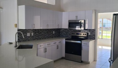 10758 Cypress Bend Dr in Boca Raton, FL - Building Photo - Building Photo