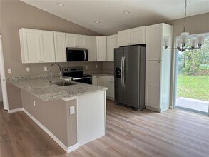 14658 SE 112th Pl in Ocklawaha, FL - Building Photo - Building Photo