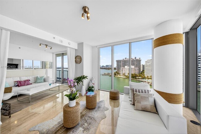 1445 16th St in Miami Beach, FL - Building Photo - Building Photo