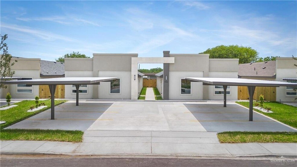 1905 W Violet Dr, Unit 3 in Pharr, TX - Foto de edificio