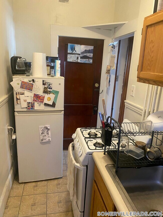 163 Summer St, Unit 8 in Somerville, MA - Building Photo - Building Photo