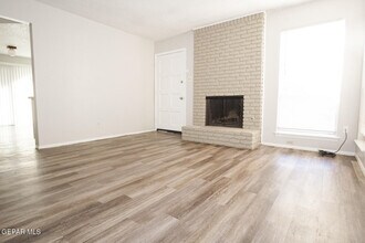 6437 Pizarro St in El Paso, TX - Building Photo - Building Photo
