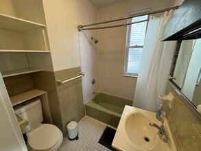 377 Highland Ave, Unit 1 in Somerville, MA - Building Photo - Building Photo