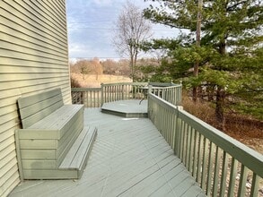 221 Eisenhower Dr in Bloomington, IL - Building Photo - Building Photo