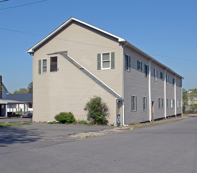 111 N High St in Selinsgrove, PA - Building Photo - Building Photo