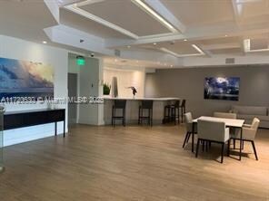 100 Lincoln Rd, Unit # PH4 in Miami Beach, FL - Building Photo
