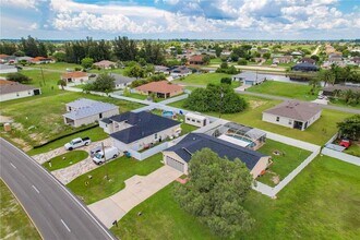 421 Tropicana Pkwy E in Cape Coral, FL - Building Photo - Building Photo