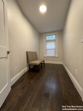 7 Strathmore Rd, Unit 1 in Brookline, MA - Building Photo - Building Photo