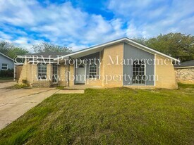 1307 Janann Ave in Arlington, TX - Building Photo