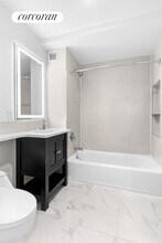 39-04 29th St in Queens, NY - Building Photo - Building Photo