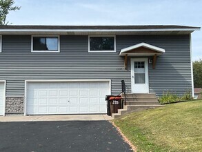 2091 Bradley St in St. Paul, MN - Building Photo - Building Photo