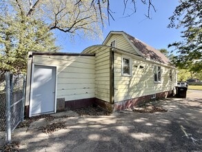 923 Randall St in Beloit, WI - Building Photo - Building Photo