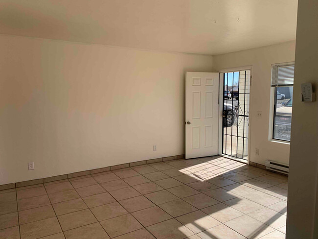 8618 E Warren Rd in Prescott Valley, AZ - Foto de edificio - Building Photo