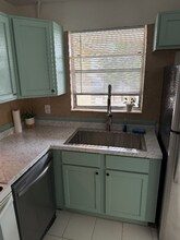 2421 N Oleander Ave in Daytona Beach, FL - Building Photo - Building Photo