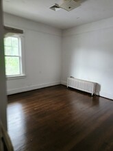 547 Violet Ave, Unit #1 in Hyde Park, NY - Building Photo - Building Photo