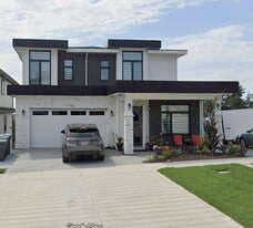 167xx-1616A 16a Ave in Surrey, BC - Building Photo