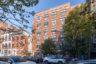 Novo Park Slope in New York, NY - Building Photo - Building Photo
