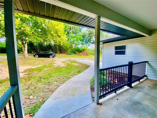 8634 Garden Way Rd in Groveland, FL - Building Photo - Building Photo