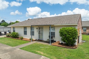 Hideaway Place Apartments in Monroe, LA - Building Photo
