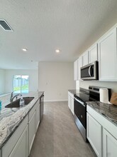 8215 Claw Glades Lp in Wesley Chapel, FL - Building Photo - Building Photo