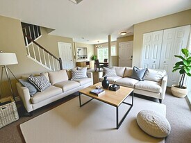 1697 MacIntosh Way in Hummelstown, PA - Building Photo