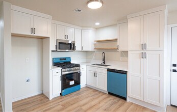 7877 Dundee Ave in Highland, CA - Building Photo - Building Photo