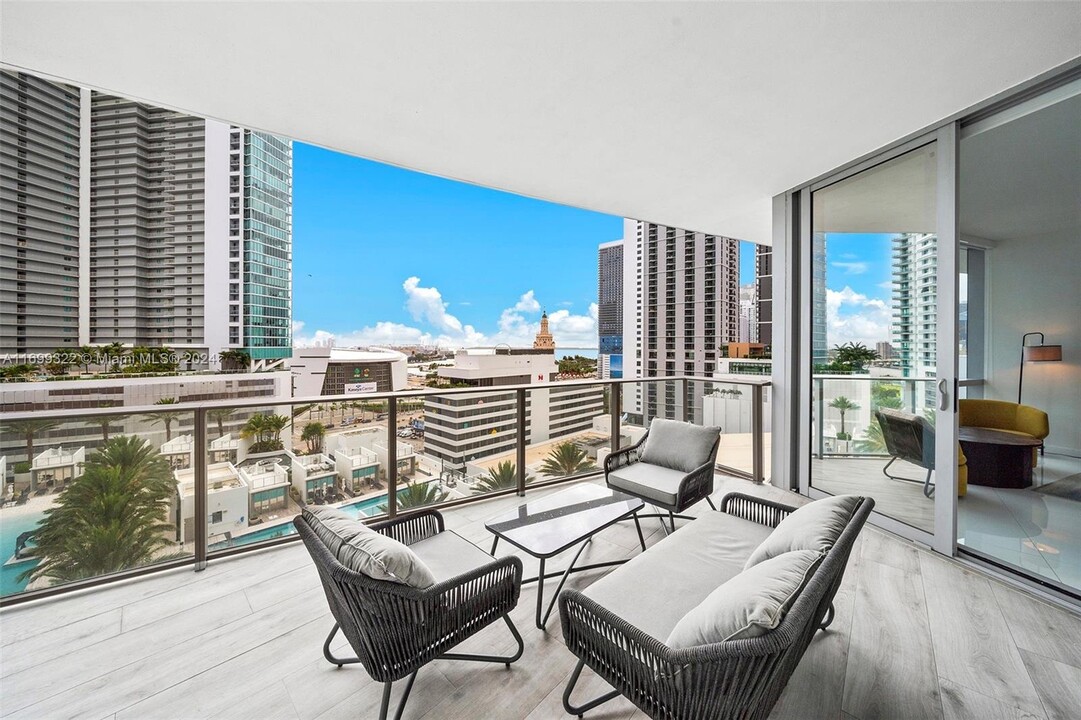 851 NE 1st Ave, Unit # 1209 in Miami, FL - Building Photo